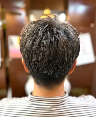 ショート メンズ スガワラ マキのヘアスタイル