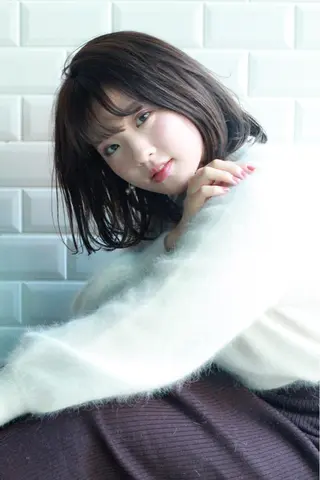 ミディアム カラー 丸茂 聖名のヘアスタイル
