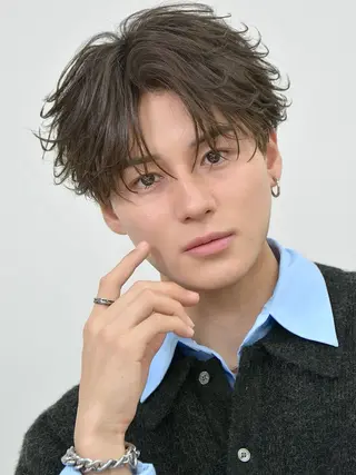 ショート カラー パーマ メンズ 飯田 とうまのヘアスタイル