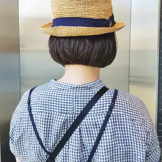 ショート カラー iplus まつげ、眉毛、耳つぼのマツエク・マツパデザイン