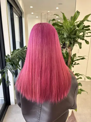 カラー 彦坂 優月のヘアスタイル