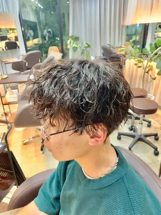 ショート パーマ メンズ 【扱いやすいパーマ】 眞鍋拓己のヘアスタイル