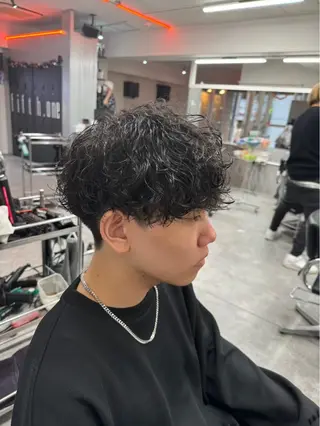 パーマ メンズ メンズ特化✨️ 韓国風パーマ🔥一八のヘアスタイル