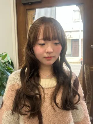 ロング カラー IO【イオ】ブリーチ/ダブルカラー/髪質改善/ケアブリーチ/ハイトーン/長野市/長野駅所属・金澤 希空のヘアスタイル