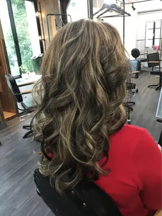 セミロング カラー WEST OLAND 安藤のヘアスタイル