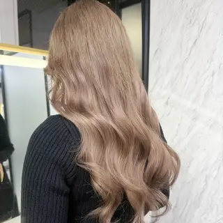 ロング カラー シールエクステ特化 ハイトーン、NANAのヘアスタイル