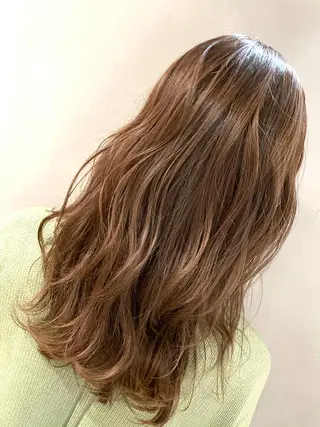セミロング カラー ハイライトが 得意なニキです😊のヘアスタイル