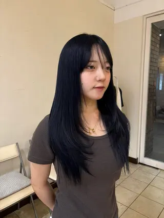 ロング カラー スズキ ユウナのヘアスタイル