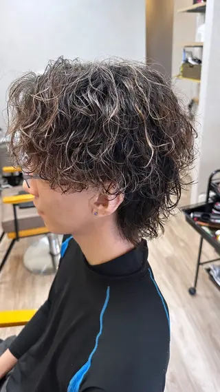 ミディアム カラー パーマ メンズ TELA HAIR 副代表RIKUのヘアスタイル