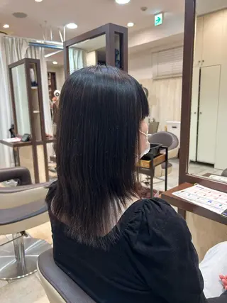 カラー 脇野 真琴のヘアスタイル