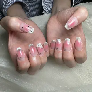 ネイル 里見 麗のネイルデザイン