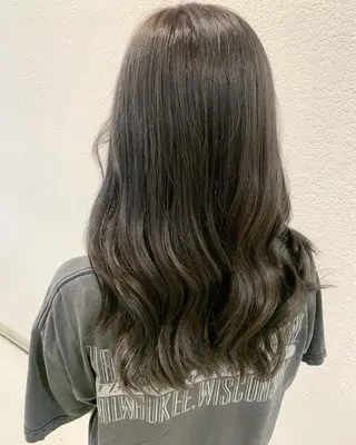 セミロング カラー ヘアアレンジ MINAMl 🌿のヘアスタイル