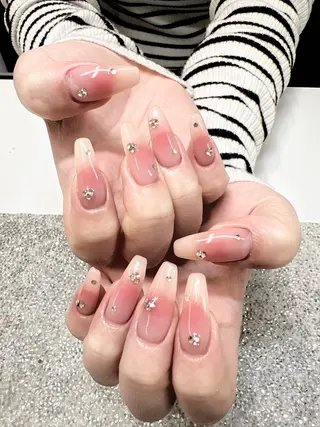 ネイル Guarendo錦糸町店所属・ガレンドウ 白澤 愛子のネイルデザイン