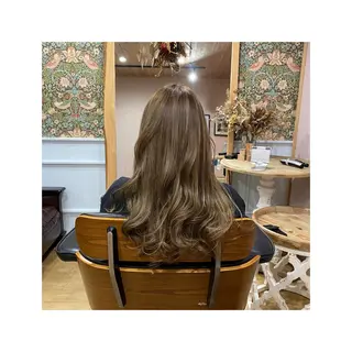 カラー Asuka Mabuchiのヘアスタイル