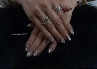 ネイル 𝐋𝐢𝐞𝐬𝐞 𝐘𝐔𝐈のネイルデザイン