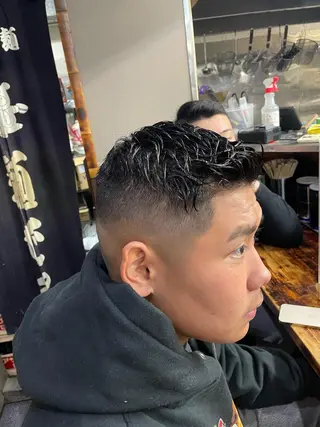 ショート パーマ 小櫃 彰太のヘアスタイル