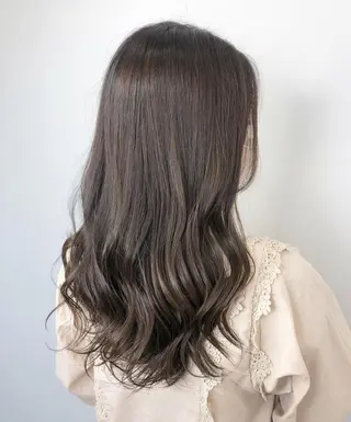 ロング カラー 手島 カミラのヘアスタイル