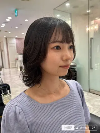 ミディアム パーマ 韓国っぽ透け感カラー マンツーマン🫧なおのヘアスタイル