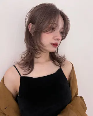 ミディアム カラー aya / ニュアンスカラーのヘアスタイル