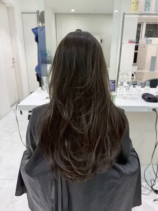 カラー 髙𠩤 やよいのヘアスタイル