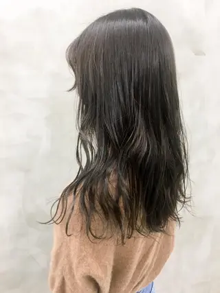 カラー モエ 代々木公園/神山町のヘアスタイル