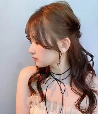 カラー ヘアアレンジ 透けるベージュ/ 艶カラー♡のヘアスタイル