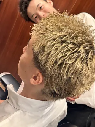 ショート 羽木 隆徒のヘアスタイル