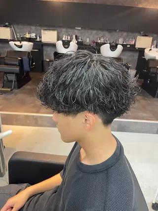 ショート パーマ メンズ メンズパーマ 毛流れ/シャドウのヘアスタイル