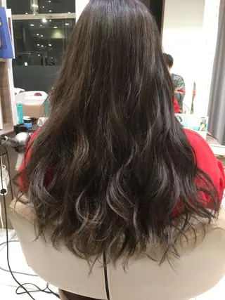 ロング カラー ヘアアレンジ 白髪ぼかしハイライト 茗荷谷駅徒歩2分のヘアスタイル