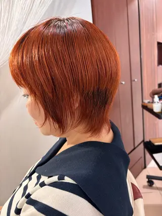 ショート カラー ヨウコ YOKOのヘアスタイル