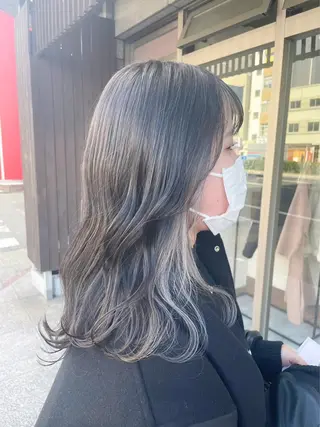 セミロング カラー ヘアアレンジ イワタ マハ/ minim hairのヘアスタイル