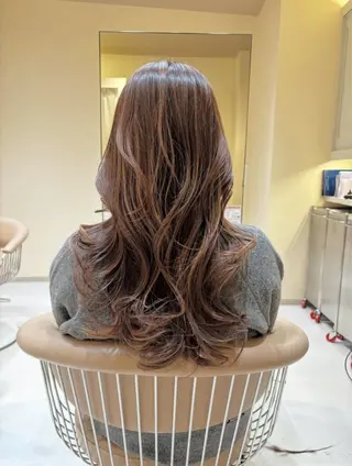 ロング パーマ コテ巻きパーマ 阪上 沙織のヘアスタイル