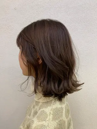 ミディアム カラー 佐藤 永夏のヘアスタイル