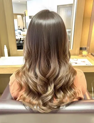 ミディアム 韓国風ﾊﾟｰﾏ❁﻿ fu-ka❁艶ｶﾗｰのヘアスタイル