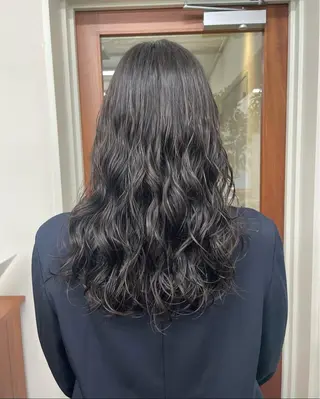 セミロング パーマ ミディアムレイヤー/ 艶カラー🎀　emiのヘアスタイル