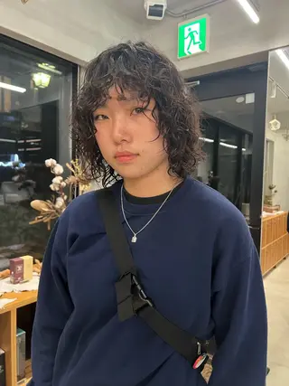ミディアム パーマ サカモト ナオミのヘアスタイル