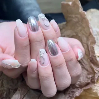 ネイル ToliyDeliy Nail Salonのネイルデザイン