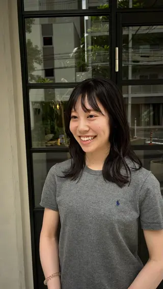 ミディアム 井本 早紀のヘアスタイル