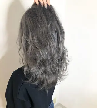 ミディアム 美髪矯正・レイヤー 倉友哉のヘアスタイル