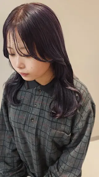 ミディアム カラー Era Hatsuneのヘアスタイル