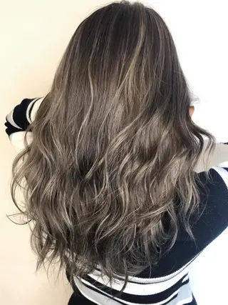 セミロング カラー 美髪矯正・レイヤー 倉友哉のヘアスタイル