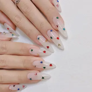 ネイル Queens 榊 まおのネイルデザイン