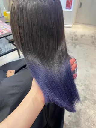 ミディアム カラー ヘアアレンジ 🎨ハイトーン/ 切りっぱなし みつきのヘアスタイル