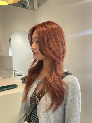 ロング カラー H I ＮＡのヘアスタイル