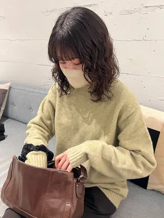 ミディアム パーマ 峯田 優花のヘアスタイル