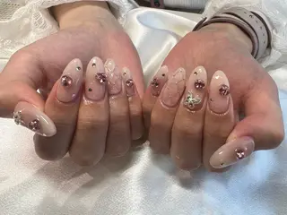 ネイル ROY 心斎橋所属・ROY 心斎橋🌷 Naraのネイルデザイン