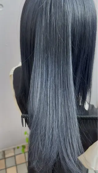 ロング Liere YUMAのヘアスタイル