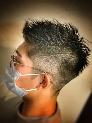 ショート 二本木 秀成のヘアスタイル