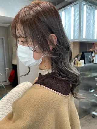 セミロング カラー ナチュラル透明感🌱 小山美樹子のヘアスタイル
