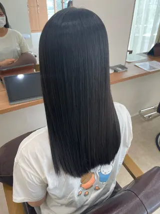 ロング 鈴木 梨瑚のヘアスタイル
